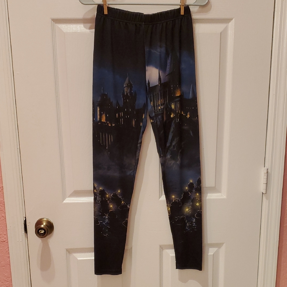 Warner Bros. Black and Blue Hogwarts Castle Leggings